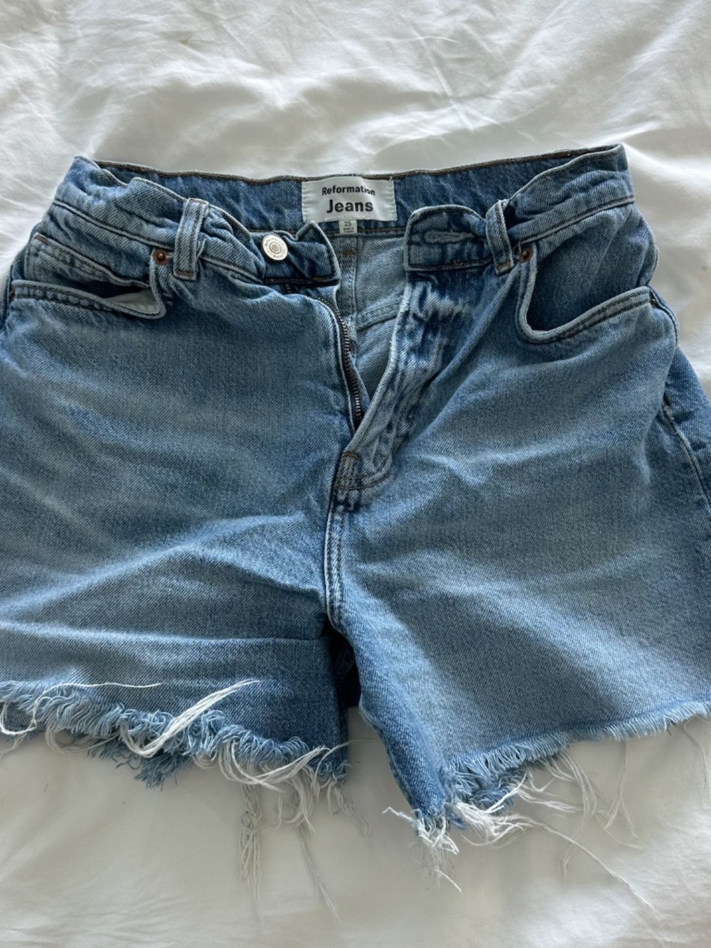 Reformation High Waisted Slouchy Jean Size 25 - Picture 6 of 9